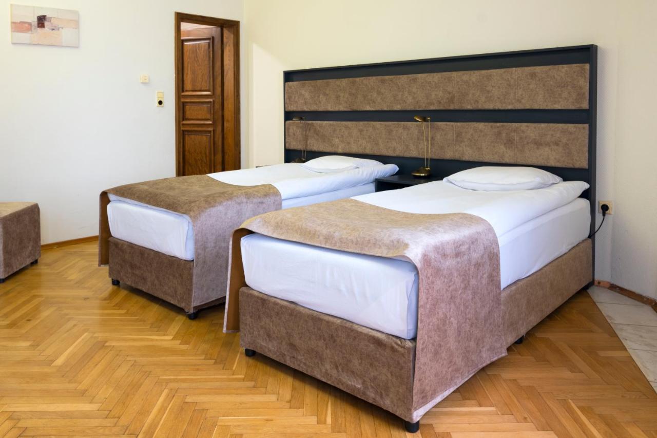 Hotel Slaviani 季米特洛夫格勒 外观 照片